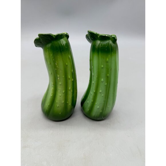 Vintage Ceramic Cucumber Shaped Salt & Pepper Shaker Set green 6" READ - Picture 8 of 9